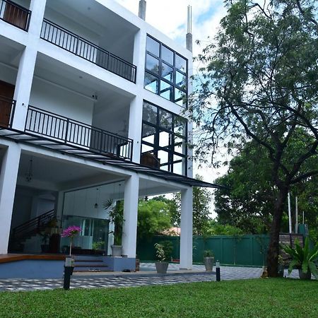 Hotel Eden Grand Dambulla Exterior foto