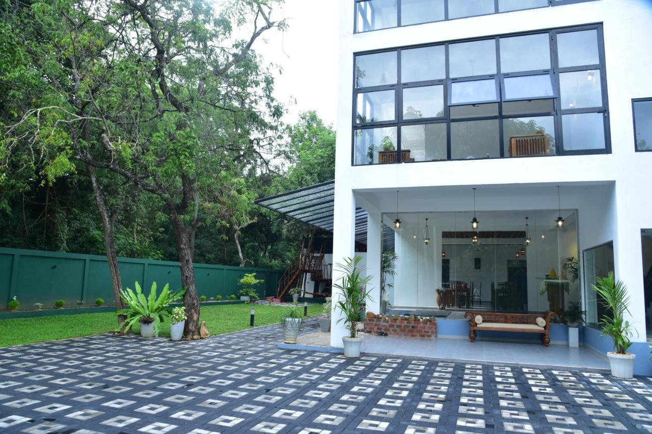 Hotel Eden Grand Dambulla Exterior foto