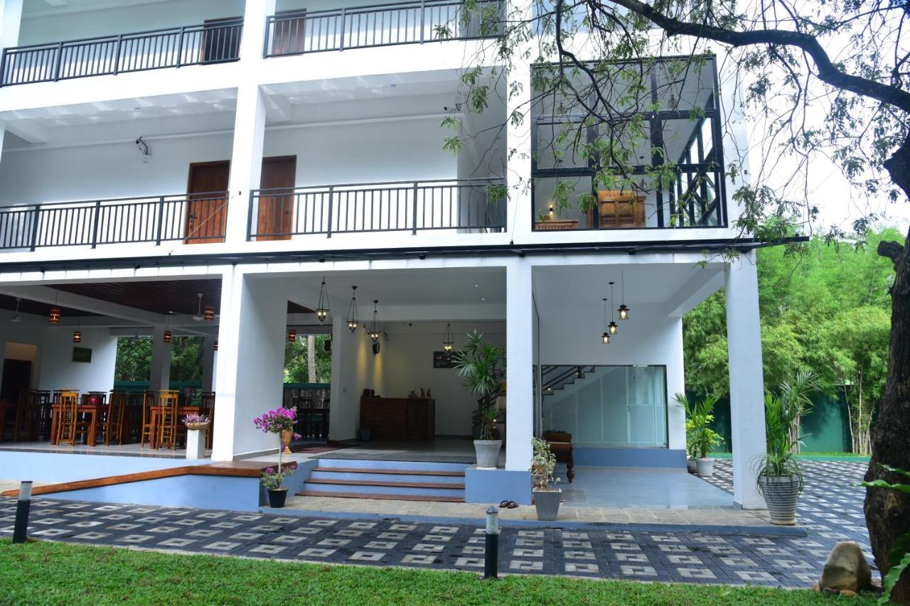 Hotel Eden Grand Dambulla Exterior foto